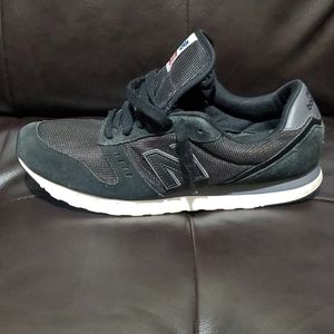 Mens New Balance 311 sneakers
